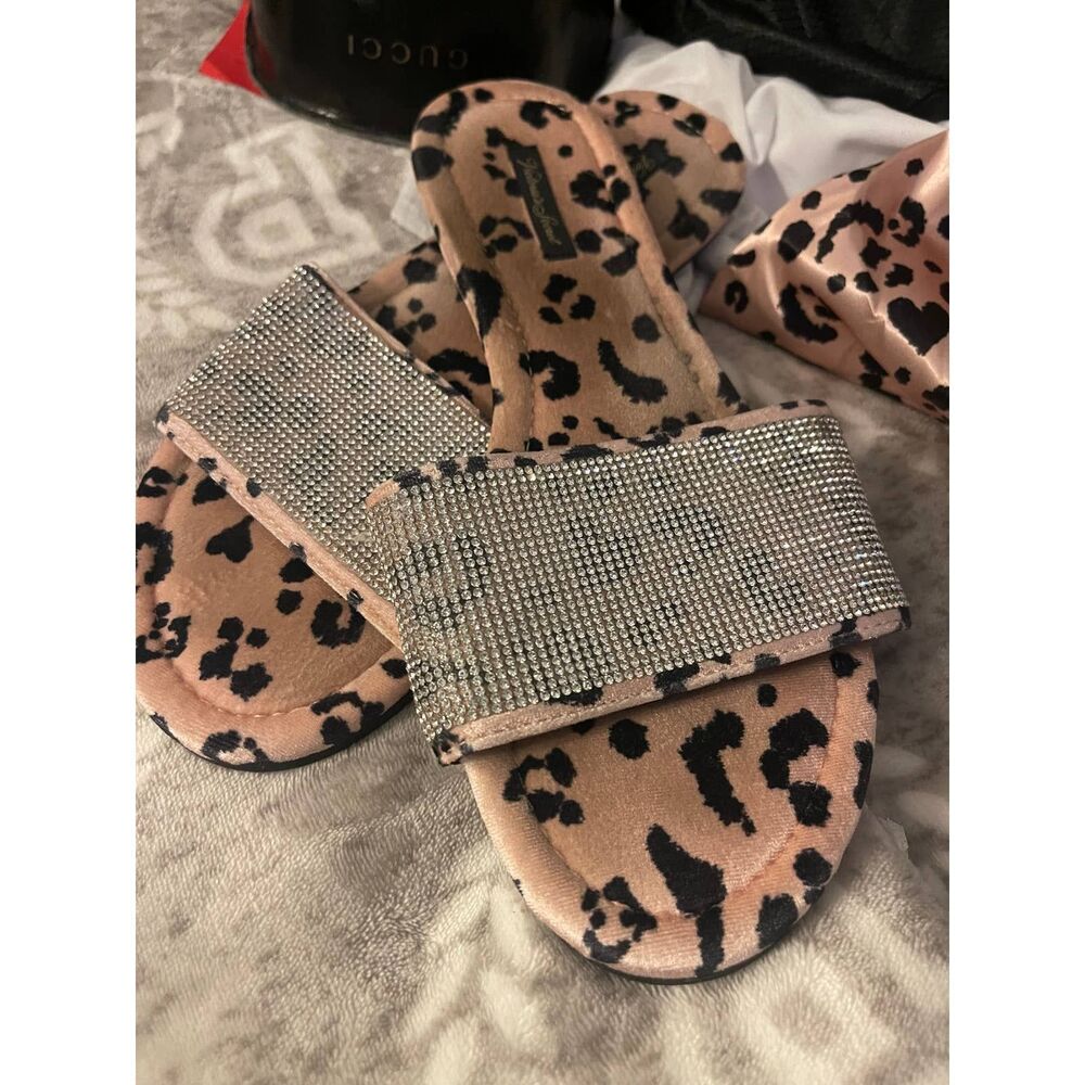 Nwt & bag Victorias secret VS rhinestone leopard slippers shoes